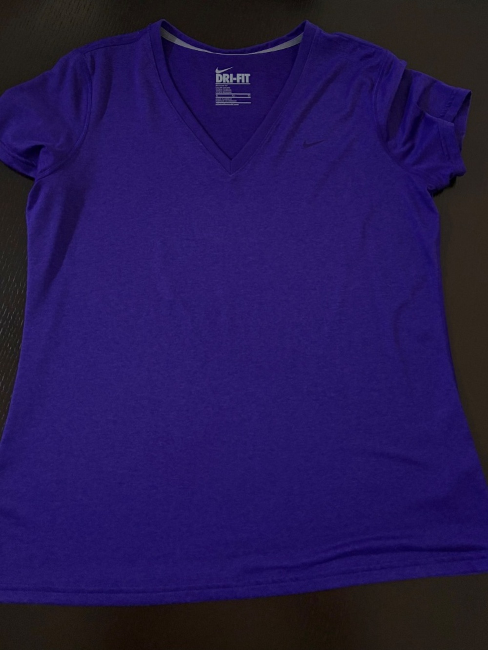 2 Nike Dri-Fit Women's tees, Vnecks, EUC, XL - Picture 3 of 9